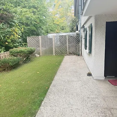 Chl One-bedroom Steps From Hospital-private Garden Included Apartment