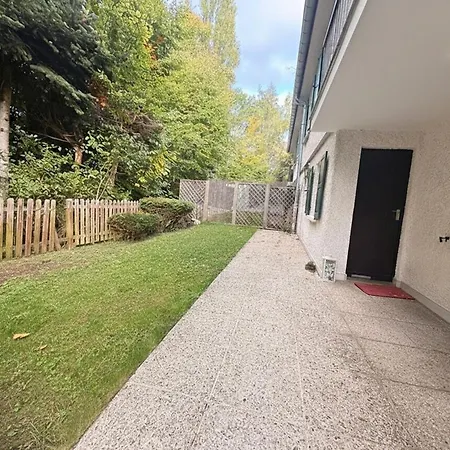 Daire Chl One-bedroom Steps From Hospital-private Garden Included Lüksemburg